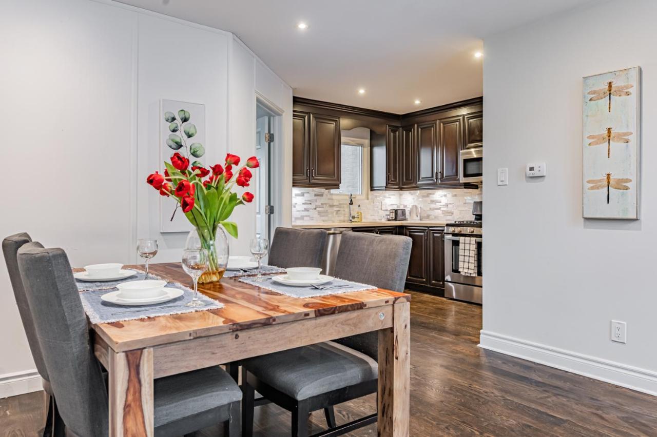 Beautiful Property In Downtown Core Close To Subway Station! 토론토 외부 사진